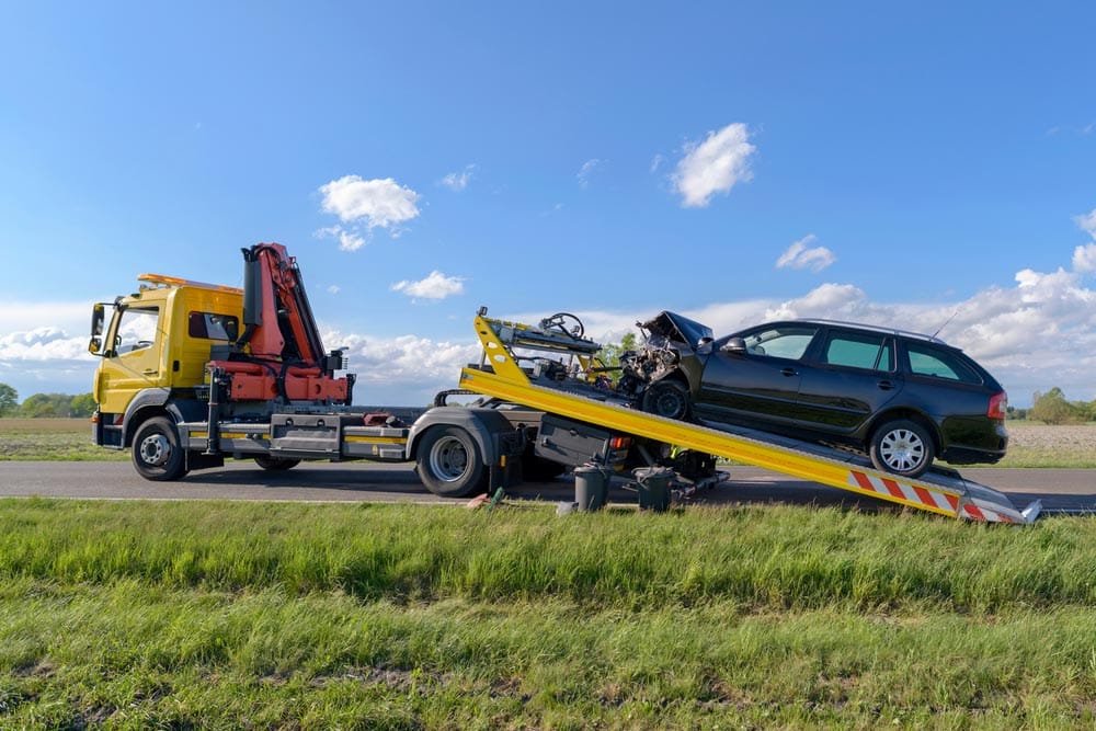 What Situations Require Emergency Towing Services?